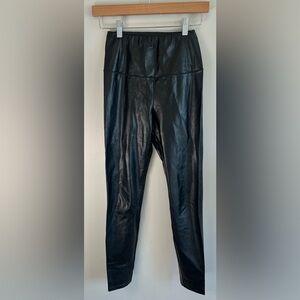 Aritzia Wilfred Free Women’s Faux Leather Pants Ankle Pull On Size S Black NWOT